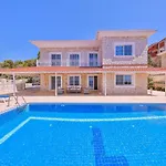 Szálloda La Kumsal Denize Sifir Ve Oezel Havuzlu Kaş