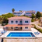 Szálloda La Kumsal Denize Sifir Ve Oezel Havuzlu 4*