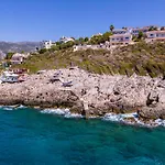 La Kumsal Denize Sifir Ve Oezel Havuzlu Szálloda Kaş