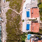 Szálloda La Kumsal Denize Sifir Ve Oezel Havuzlu 4*