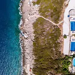 Szálloda La Kumsal Denize Sifir Ve Oezel Havuzlu Kaş