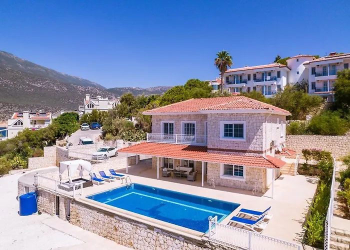 La Kumsal Denize Sifir Ve Oezel Havuzlu 4* Kaş