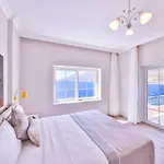מלון La Kumsal Denize Sifir Ve Oezel Havuzlu 4*