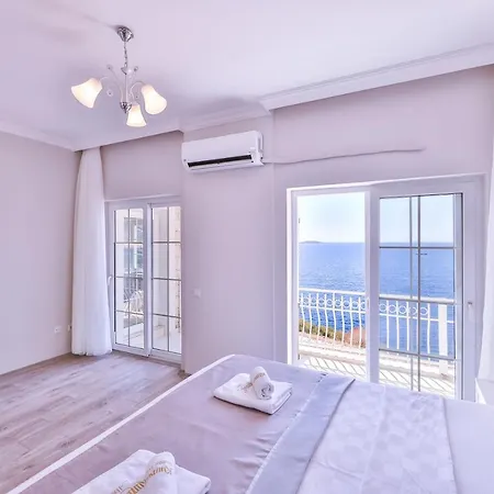 מלון La Kumsal Denize Sifir Ve Oezel Havuzlu 4*