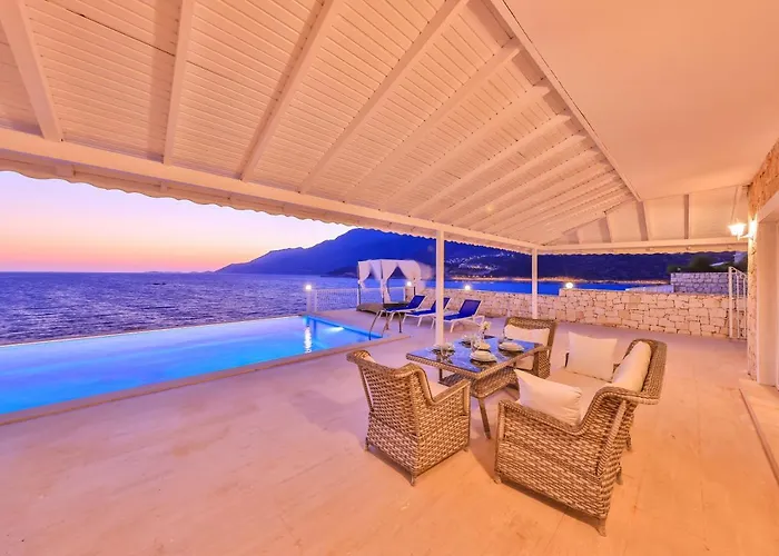 Szálloda La Kumsal Denize Sifir Ve Oezel Havuzlu Kaş